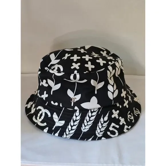 Chanel Black Interlocking CC Printed bucket hat M sz